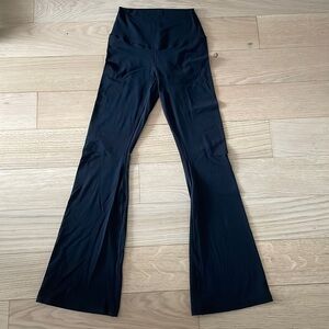 Offline by aerie real me Xtra bootcut legging- Size S short